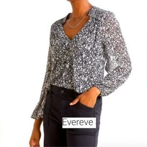 EverEve  Mesh Black floral top, M, CB2237